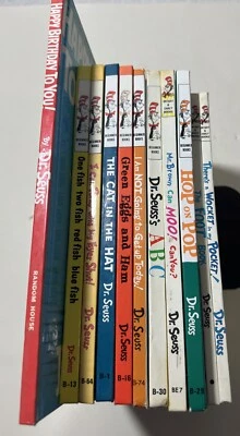 Lot of 11 Bright And Early Books For Beginning Beginners - Dr. Suess Books - Image 1 of 4