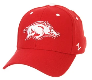 ARKANSAS RAZORBACKS HOGS NCAA FLEX-FIT STRETCH ZH CARDINAL CAP HAT Z-FIT NWT! - Picture 1 of 8