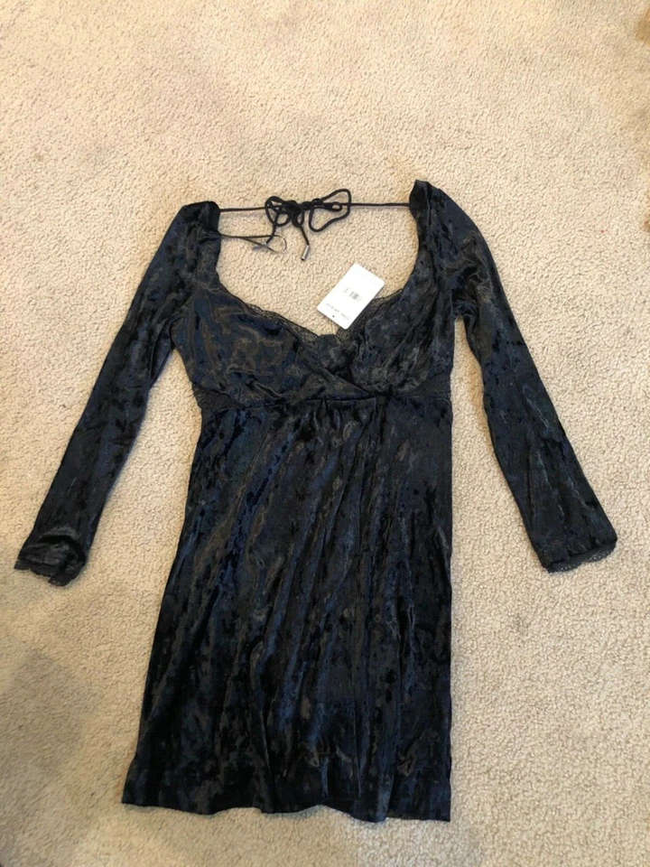 People Womens Medium Black Kat Long Sleeve Velvet Mini Dress Faux Wrap