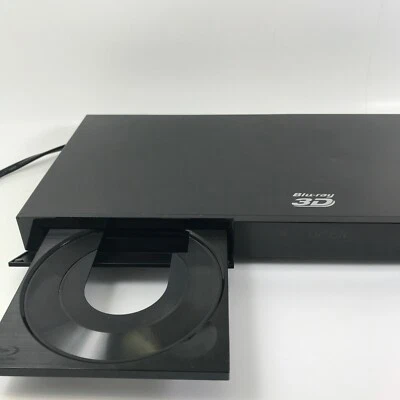 Samsung DVD Player. No Remote. DVDs play, blu-rays DO NOT, READ BELOW - Image 1 of 4