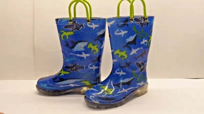 Child size 8 rain boots blue with sea life, light-up heels - Image 1 of 4