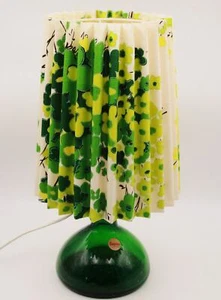 Lámpara de mesa Freese original años 70 Flower Power patrón floral verde y amarillo #C - Imagen 1 de 10