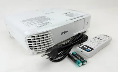 Epson Home Cinema 880 1080p 3LCD Projector 3300 lumens - Lamp 494 hours - White - Image 1 of 4