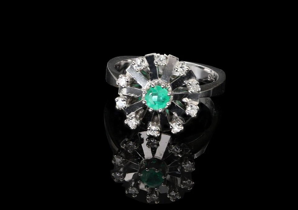 585/ 14kt Weißgold Ring mit Smaragd + weißen simulierten Diamanten Ringgröße 56 - Bild 1 von 3