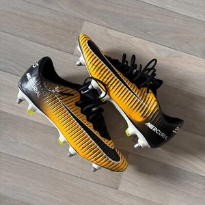 Nike Mercurial Vapor 11 SG Size 9.5 US 8.5 UK - Picture 1 of 3