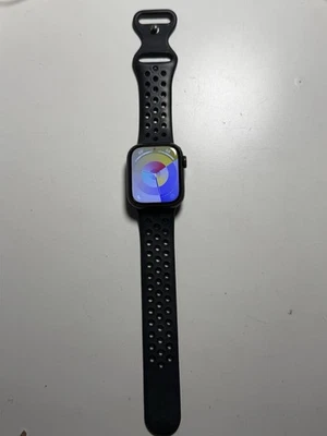 READ - Apple A2475 Watch Series 7 41mm Green GPS & Cellular - Image 1 of 4