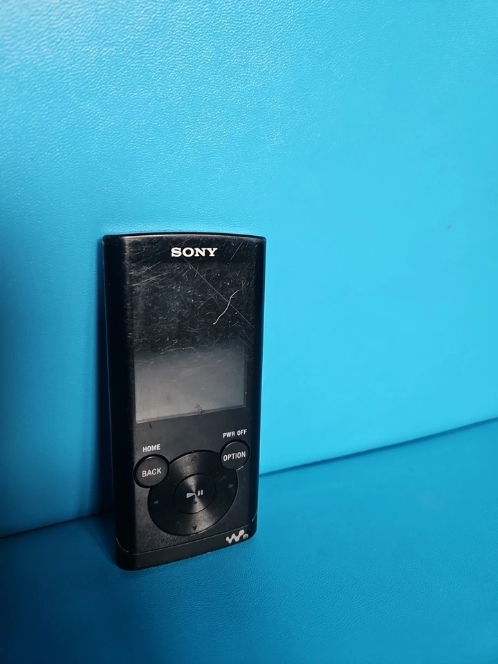 Sony Walkman NWZ-E353 黑色 (8 GB) 数字媒体播放器-无法正常工作 — 第 1/4 张图片