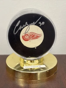 Chris Osgood Autograph Signed Detroit Red Wings Auto Puck in Display Case - Picture 1 of 2