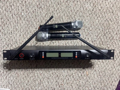 GTDaudio G-622H 2x100 Channel UHF Wireless Microphone System - Image 1 of 4