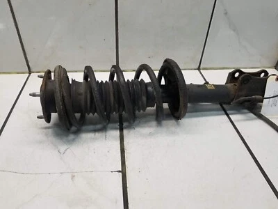 Suzuki Grand Vitara 2011 montaje de puntal delantero izquierdo del lado del conductor Foto 1 de 3