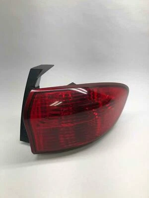 Conjunto de luces traseras laterales para pasajero derecho Subaru B9 Tribeca 2006 lente de freno OEM Foto 1 de 4