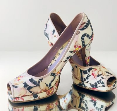 Sergio Rossi Floral Fabric & Leather Trim Open Toe Heels 38/7.5 US made In Italy - Image 1 of 4