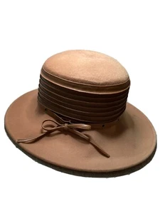 Something Special Vintage Women's Wide Brim With Banded Leather-like Hat Band  - Picture 1 of 6