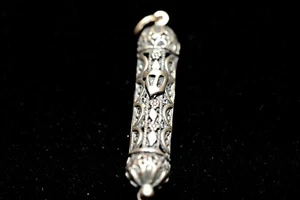 STERLING SILVER FANCY MEZUZAH / RELIGIOUS PENDANT CHARM Approx 3.5 to 4 GRAMS - Picture 1 of 5