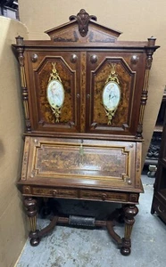 RENAISSANCE WALNUT AND BURLED DROP-FRONT DESK WITH PLAQUES - Picture 1 of 11