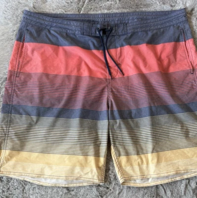 Roundtree & Yorke Board Shorts Trunks Size 46 - Image 1 of 4