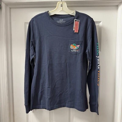 Vineyard Vines NUEVO CON ETIQUETAS Feliz Día de San Patricio Camisa Irlandesa Manga Larga Azul Marino Talla Pequeña Foto 1 de 4