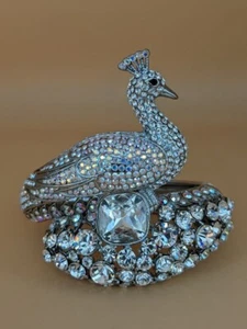 BUTLER & WILSON - Crystal Peacock Bracelet - SIGNED 40th Anniversary 2009 - Picture 1 of 16