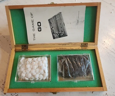 VINTAGE Go-Board GAME FOLDING BOARD Crisloid PLASTICS Manufacturing Read - Image 1 of 4