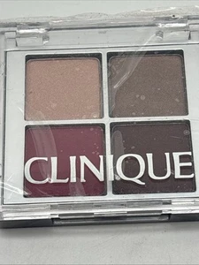 Clinique all about shadow quad. Hazy, ballet flat, chocolate cherry, raspberry - Picture 1 of 3