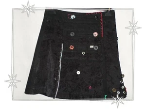 C - Jupe Fantaisie Portefeuille Noire Boutons 97F2770 Desigual  Taille 44 - Picture 1 of 5