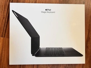 Apple Magic Keyboard für iPad Pro 13 2024 (M4) QWERTZ Schwarz - Afbeelding 1 van 4