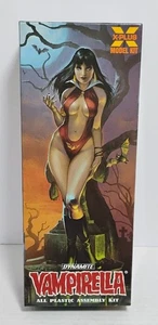 DYNAMITE X-PLUS VAMPIRELLA 1/8 SCALE MODEL ALL PLASTIC ASSEMBLY KIT - Picture 1 of 8