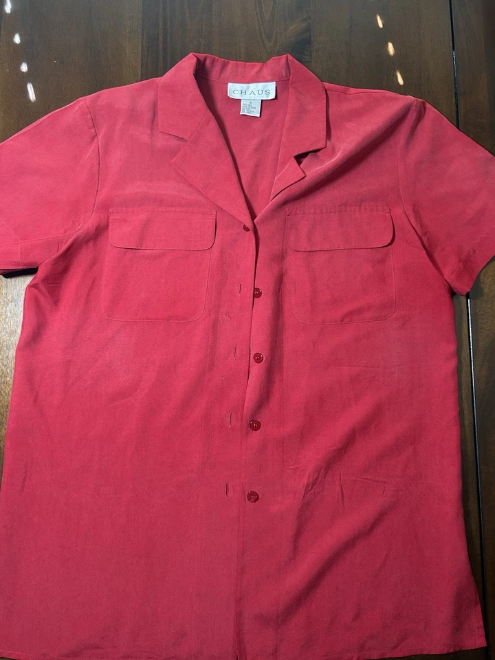 Camisa Chaus Mujer 100% Seda Talla 8 Roja Manga Corta Botón Frontal Blusa Calce Cuadrado Foto 1 de 4