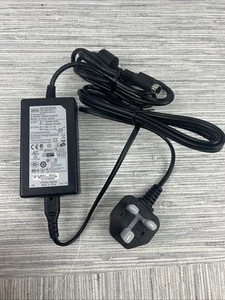 Adaptador de CA APD DA-30C01 12V 1.5A Fuente de alimentación 5 pines con cable. - Imagen 1 de 7
