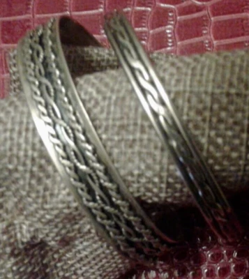 Coppia Bracciali Etnici Rigidi Aperti - Immagine 1 di 4