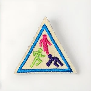 Parche Vintage Girl Scouts Original Brownie Try-Its 1986 Azul Play Around World - Imagen 1 de 2