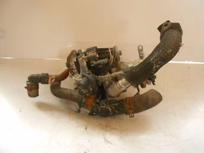 Ford Transit Connect MK2 2015 1,6 TDCi (TZGA) COLECTOR DE RECIRCULACIÓN de gases de escape Foto 1 de 2