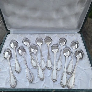 10L6 ANCIEN COFFRET SERVICE 12 PETITES CUILLERES METAL ARGENTE RAVINET D'ENFER - Picture 1 of 10