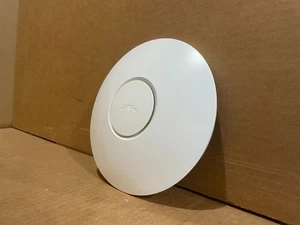 Ubiquiti UAP-PRO UniFi PRO AP Wireless Access Point - Picture 1 of 2