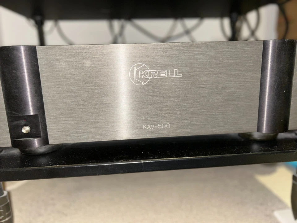 KRELL KAV-500 5 CHANNEL AUDIO AMP AMPLIFIER, XLR Balance/ RCA Unbalance Inputs. - Image 1 of 1