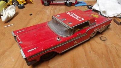 Vintage - Orig. Coche de fricción de hojalata Toymaster 1959 Ford Fairlane Fire Chief - Japón Foto 1 de 4