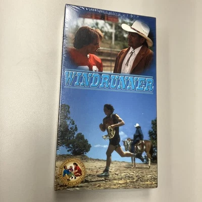 New Sealed VHS Tape Wind Runner Family Friendly Margot Kidder Free Shipping! Foto 1 de 4
