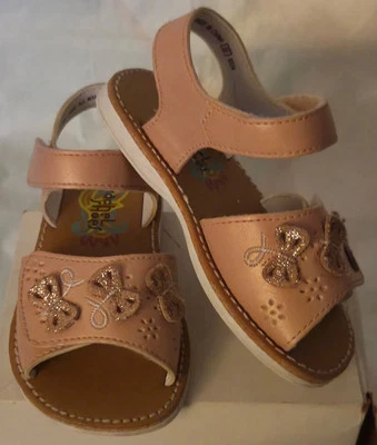 rachel shoes baby girl sandals with bows size 6 - Image 1 of 4