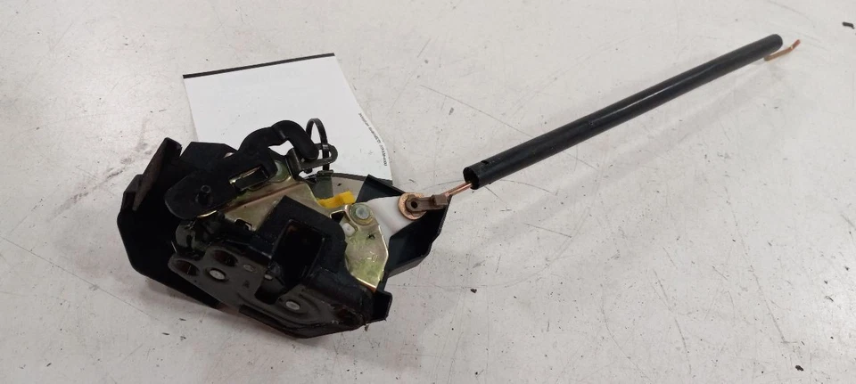 Hyundai XG350 Door Latch Lock Right Passenger Rear 2003 2004 2005 - Image 1 of 4