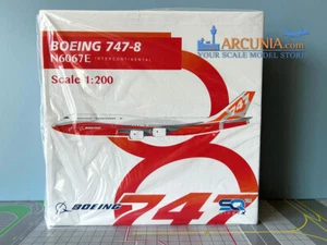 SQ Wings 1:200 Boeing Company Boeing 747-8i "Sunrise -N6067E" Flaps Down L2073FD - Imagen 1 de 5