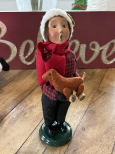 Byers Choice Villancico de Navidad Niño Sosteniendo Juguete Cachorro Exclusivo Edición Talbots - Imagen 1 de 5