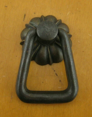 KBC Keeler 黄铜 40595 吊坠梯形环拉抽屉 N336 背板 旧 复古 — 第 1/4 张图片