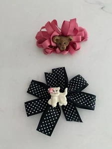 HAIR BOWS SET OF 2  BARRETTES - PINK W/ BEAR + BLACK POLKA DOT W/ KITTEN - CUTE! - Picture 1 of 12