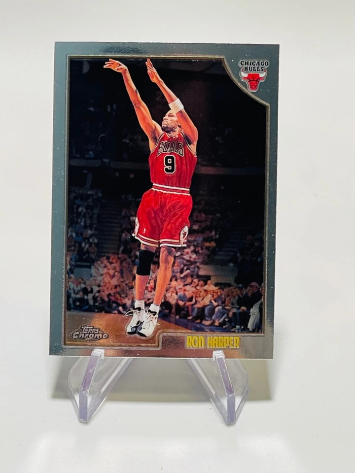 RON HARPER 1998-99 Topps Chrome NBA  Bulls #192 - Image 1 of 2