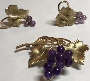 UVA KREMENTZ ANNI '60 🍇FOGLIE E AMETISTA GENUINA🍇UVA🍇SET SPILLA/ORECCHINI - Foto 1 di 11