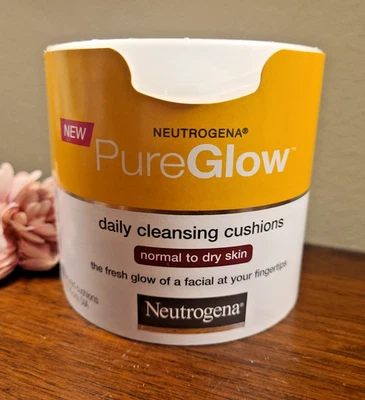 Cojines de limpieza diaria Neutrogena Pure Glow piel NORMAL A SECA SELLADOS Foto 1 de 4