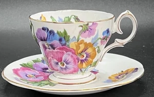 Juego de taza de té y platillo Queen Anne Spring Melody flores púrpura, rosa y amarillo - Imagen 1 de 21