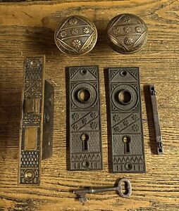 Antique FC Linde Cast Brass Doorknobs, Doorplates, Lock & Key, c1885