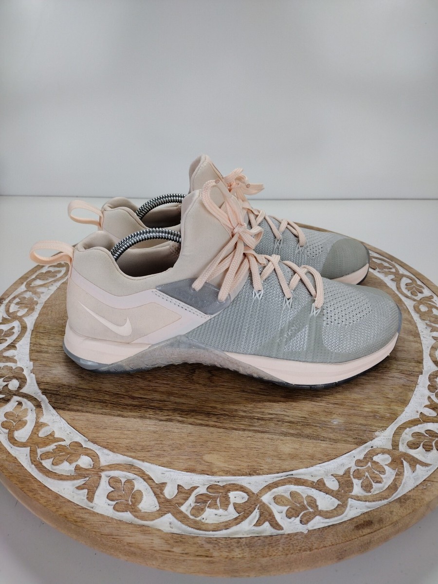Las mejores ofertas en White Nike Metcon Flyknit 3 Zapatos deportivos para  mujeres | eBay