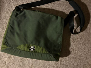 Crumpler “the skivvy” khaki green bag with yellow/orange lining